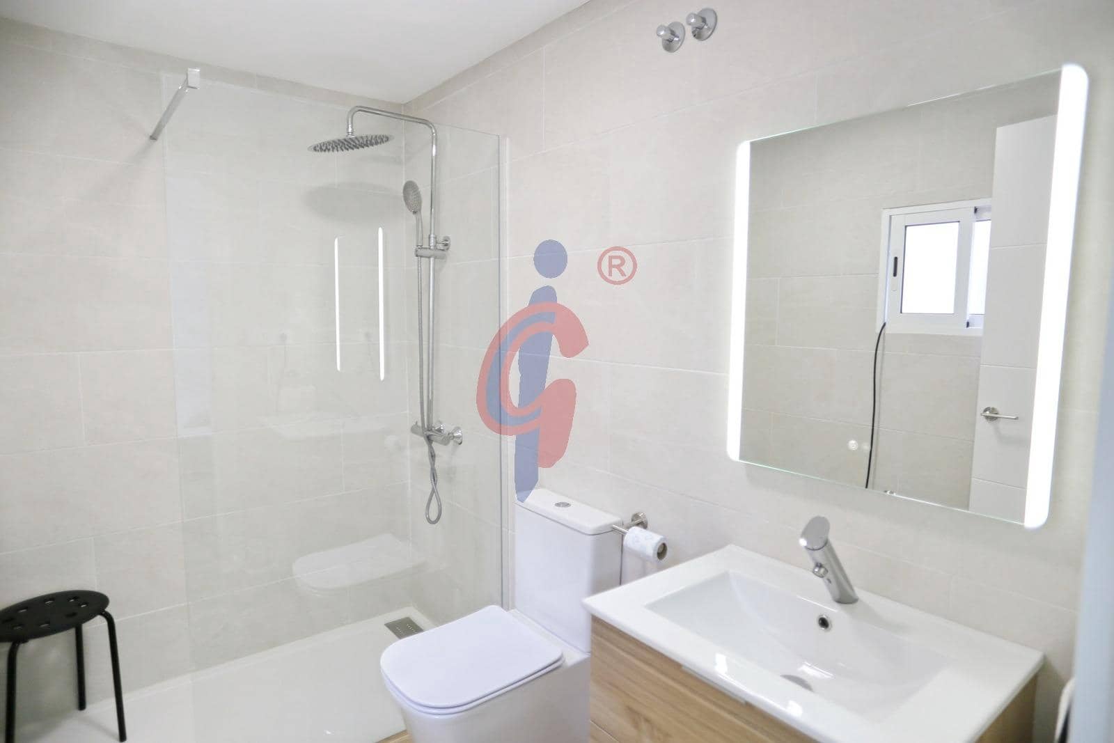 2 bedroom Apartment for rent in Guardamar del Segura - € 800 (Ref: 9509046)