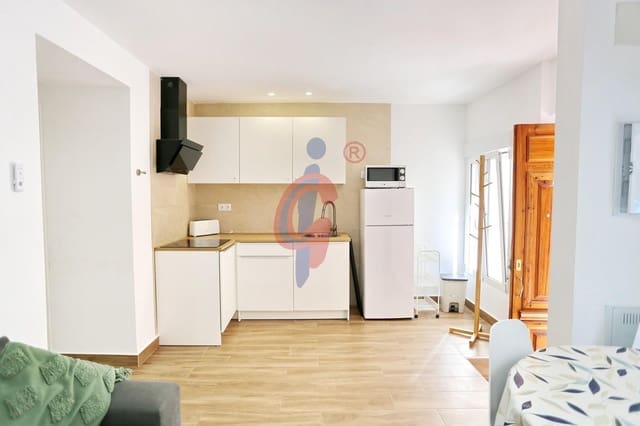 2 bedroom Apartment for rent in Zona Pueblo, Guardamar del Segura - € 900 (Ref: 9509046)