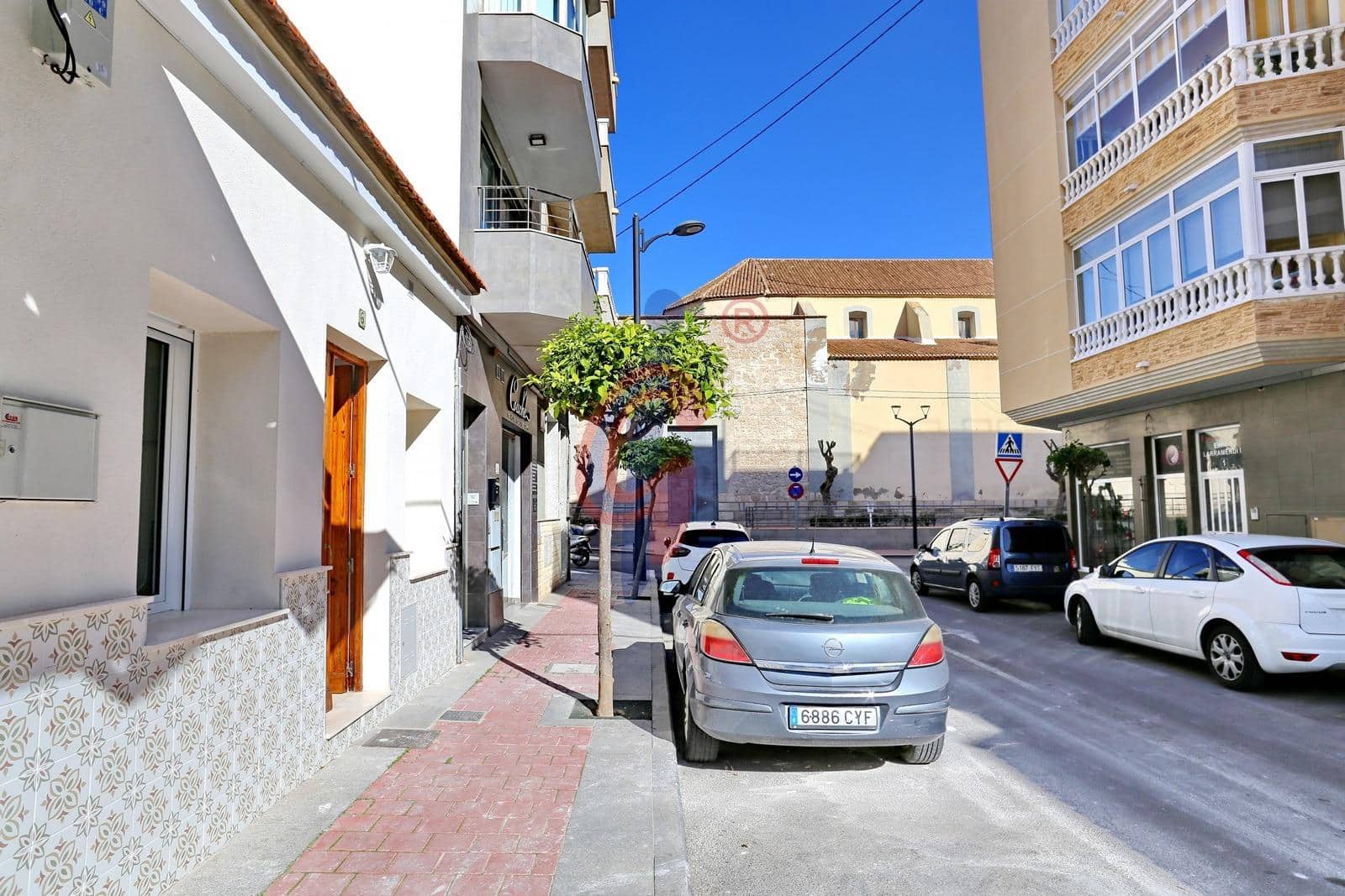 2 bedroom Apartment for rent in Guardamar del Segura - € 800 (Ref: 9509046)