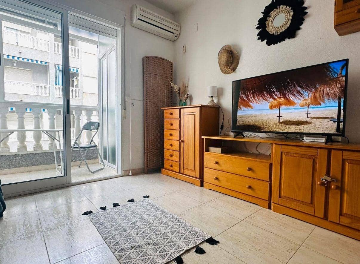 Studio til salg i Guardamar del Segura med swimmingpool - € 90.000 (Ref: 9519036)