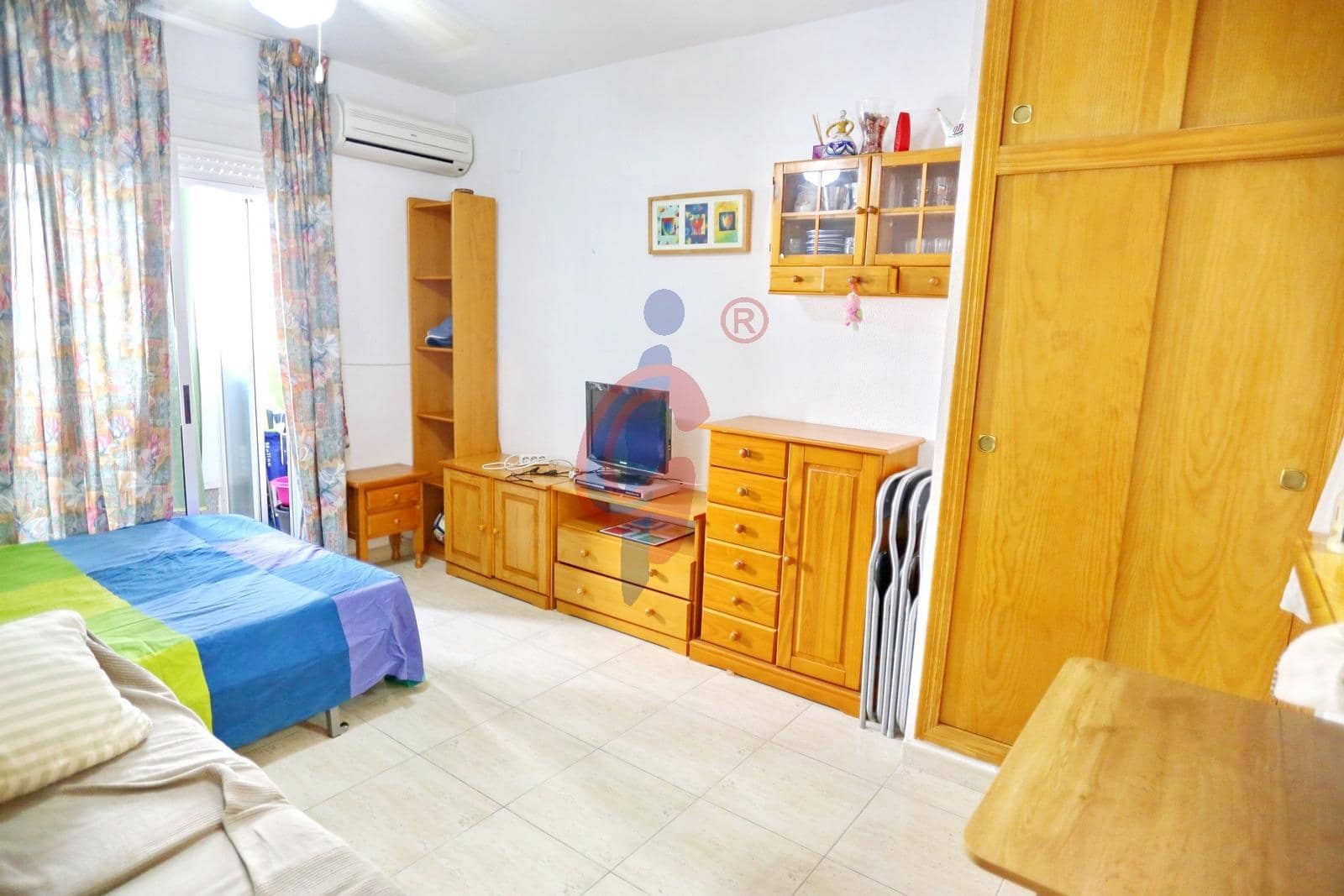 Studio til salg i Guardamar del Segura med swimmingpool - € 90.000 (Ref: 9519036)