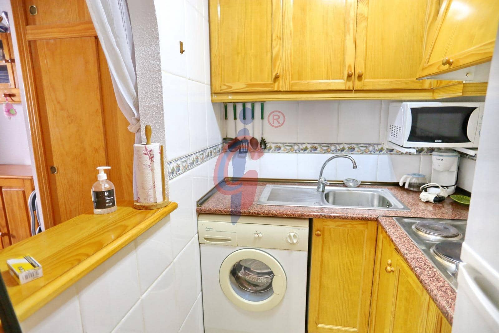 Studio til salg i Guardamar del Segura med swimmingpool - € 90.000 (Ref: 9519036)