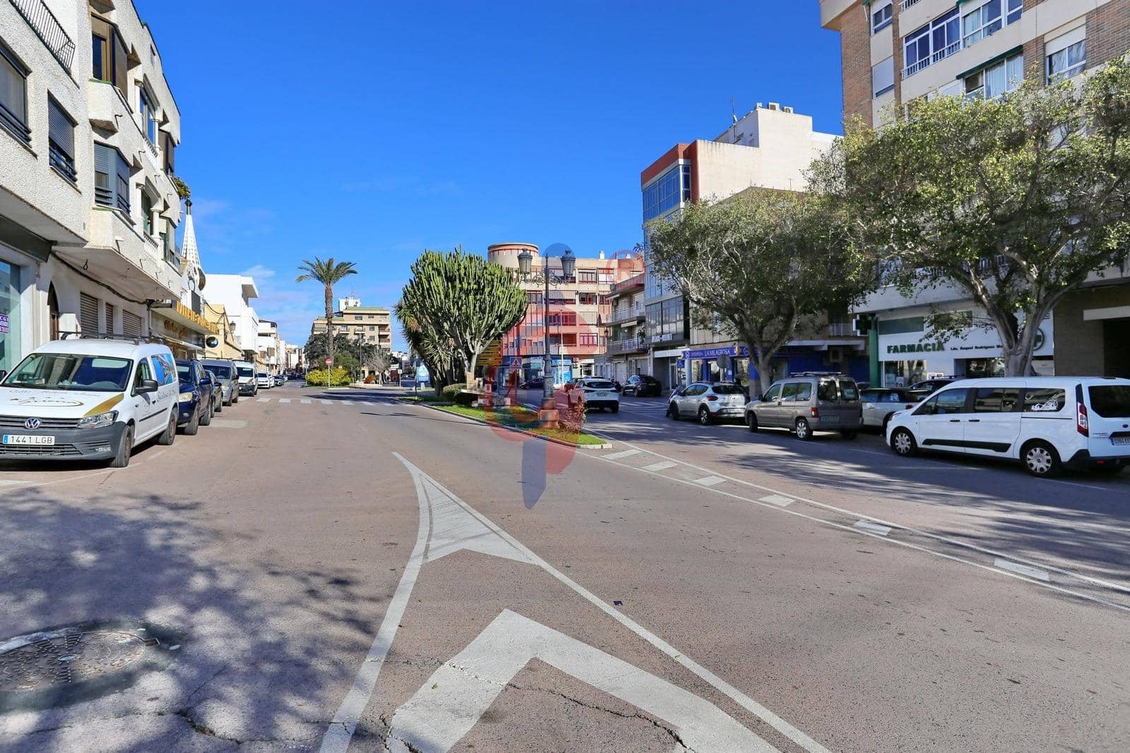 Commercial for sale in Guardamar del Segura - € 169,000 (Ref: 9530885)