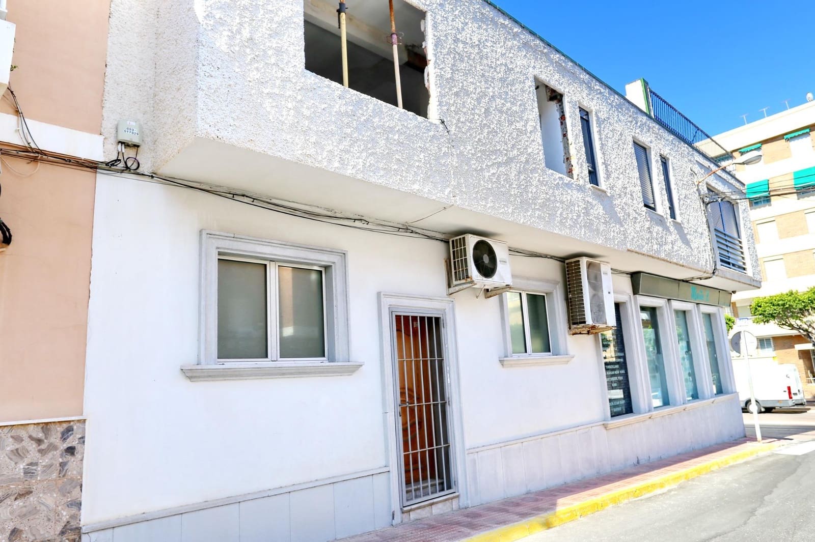 Commercial for sale in Guardamar del Segura - € 169,000 (Ref: 9530885)