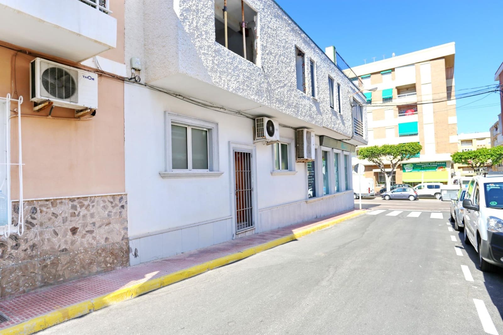 Commercial for sale in Guardamar del Segura - € 169,000 (Ref: 9530885)