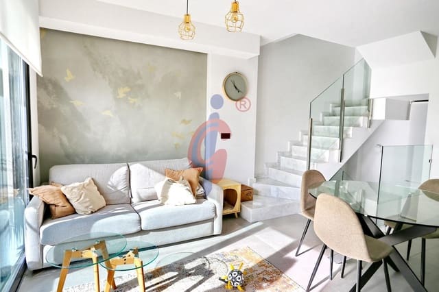 3 soveværelse Rækkehus til salg i Los Secanos, Guardamar del Segura med swimmingpool garage - € 399.000 (Ref: 9548352)