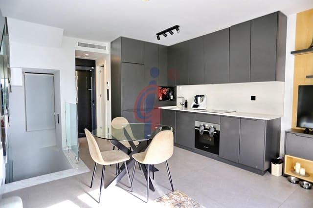 3 soveværelse Rækkehus til salg i Los Secanos, Guardamar del Segura med swimmingpool garage - € 399.000 (Ref: 9548352)