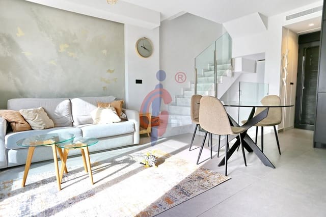 3 soveværelse Rækkehus til salg i Los Secanos, Guardamar del Segura med swimmingpool garage - € 399.000 (Ref: 9548352)