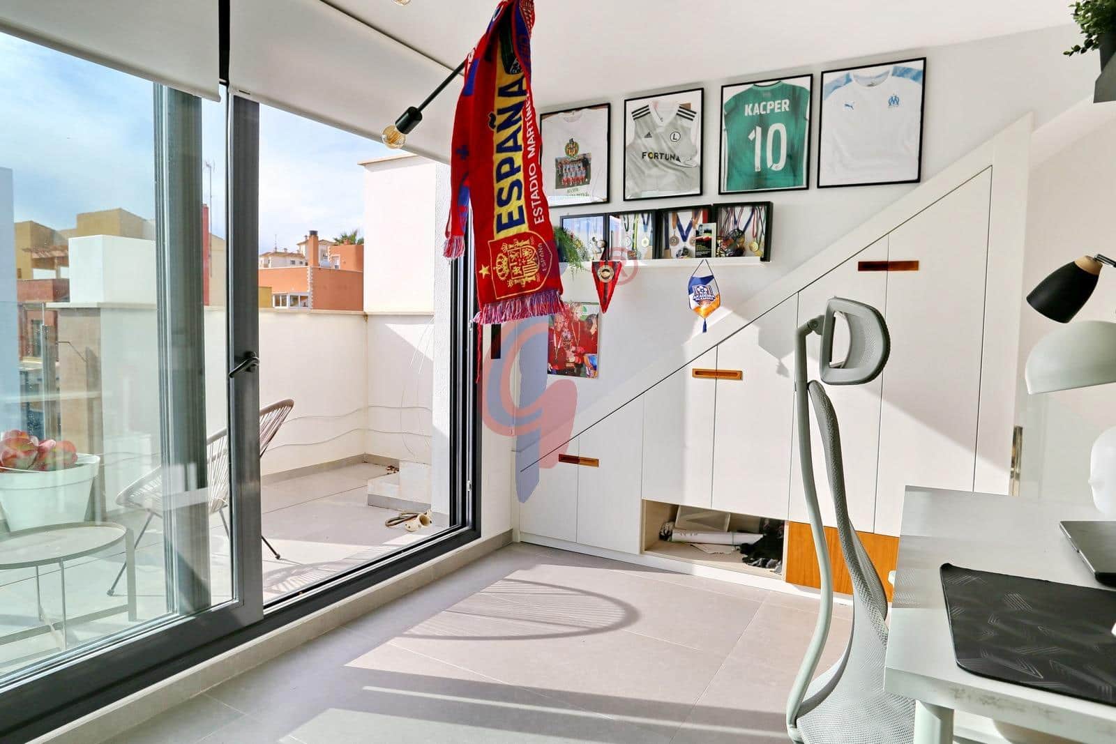 4 bedroom Terraced Villa for sale in Guardamar del Segura with pool garage - € 385,000 (Ref: 9548352)