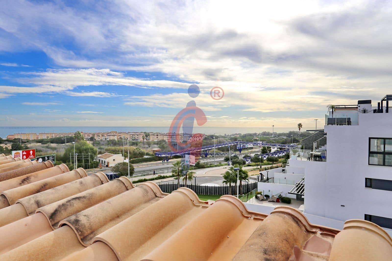 4 bedroom Terraced Villa for sale in Guardamar del Segura with pool garage - € 379,900 (Ref: 9548352)
