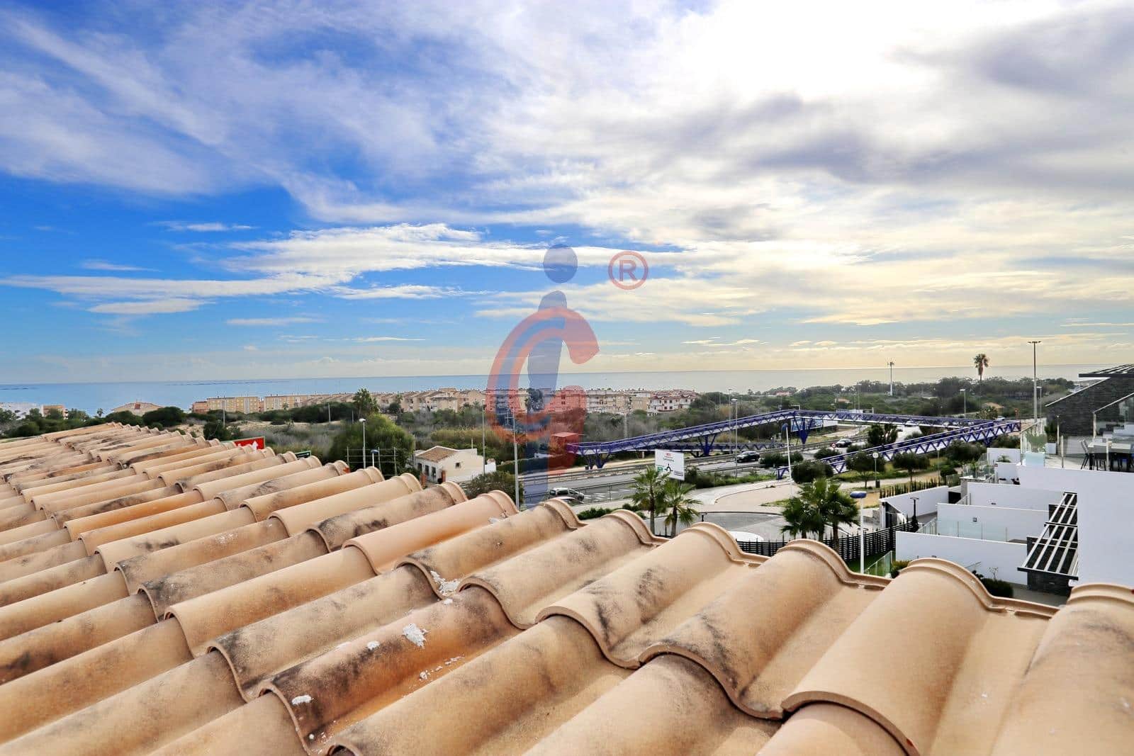 4 bedroom Terraced Villa for sale in Guardamar del Segura with pool garage - € 379,900 (Ref: 9548352)