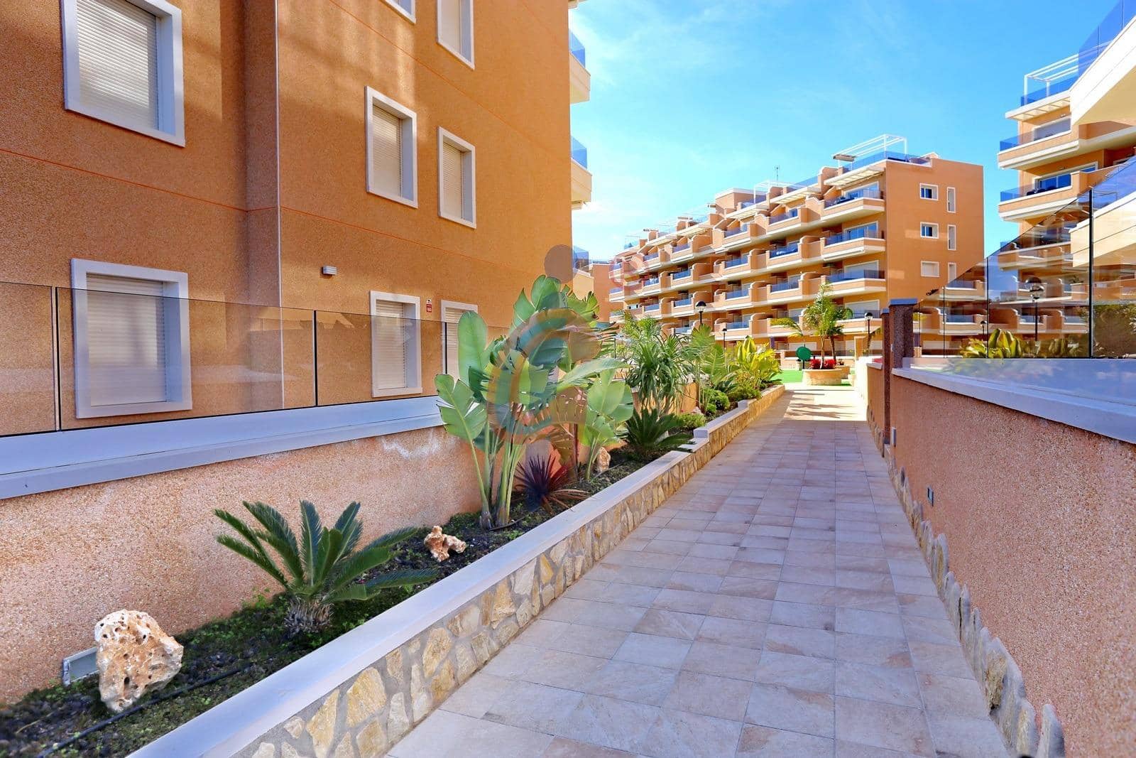 3 quarto Apartamento para venda em Guardamar del Segura com piscina garagem - 264 950 € (Ref: 9548353)