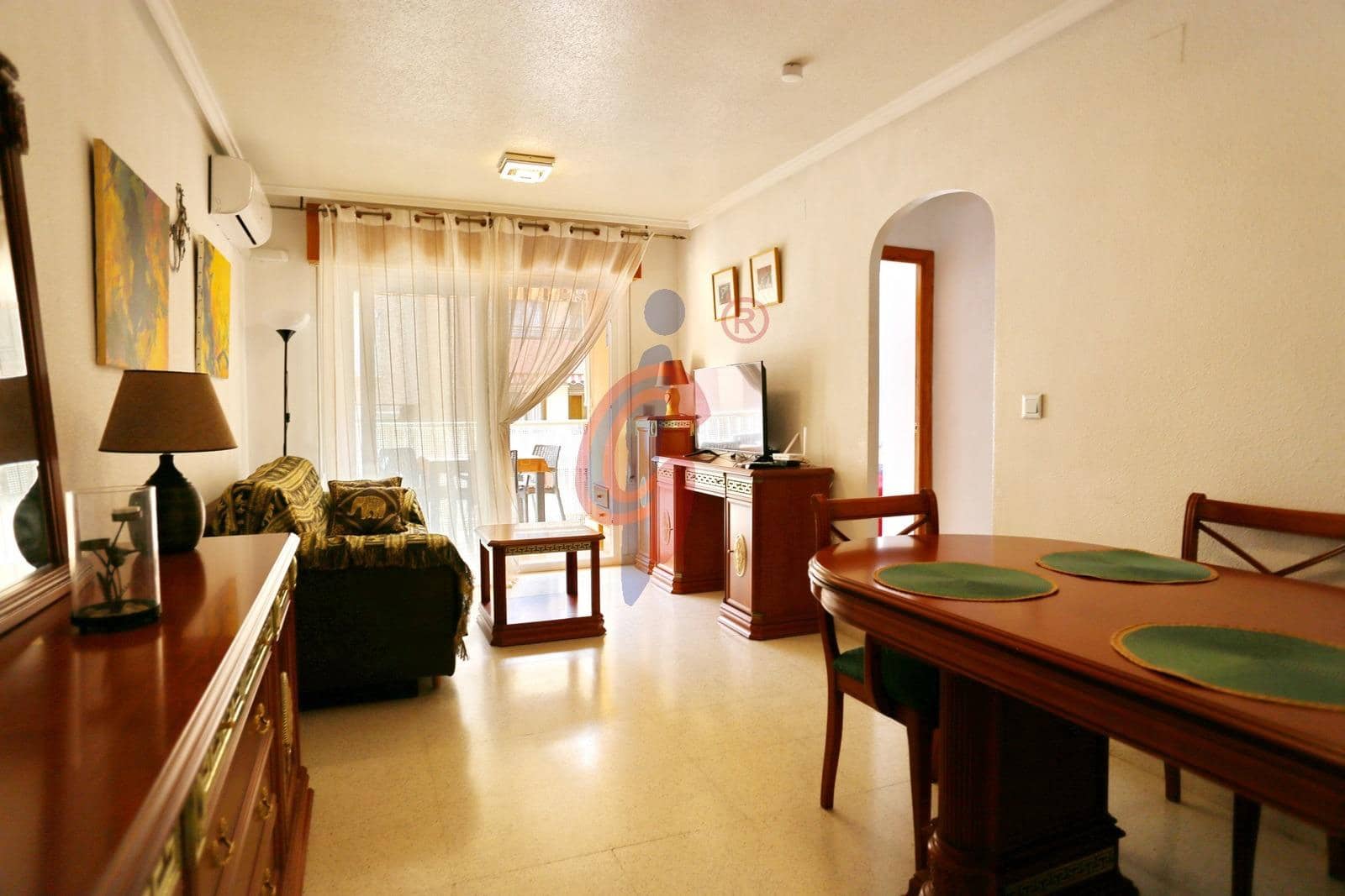 2 makuuhuone Asunto vuokrattavana paikassa Guardamar del Segura mukana 
autotalli - 800 € (Ref: 9555980)