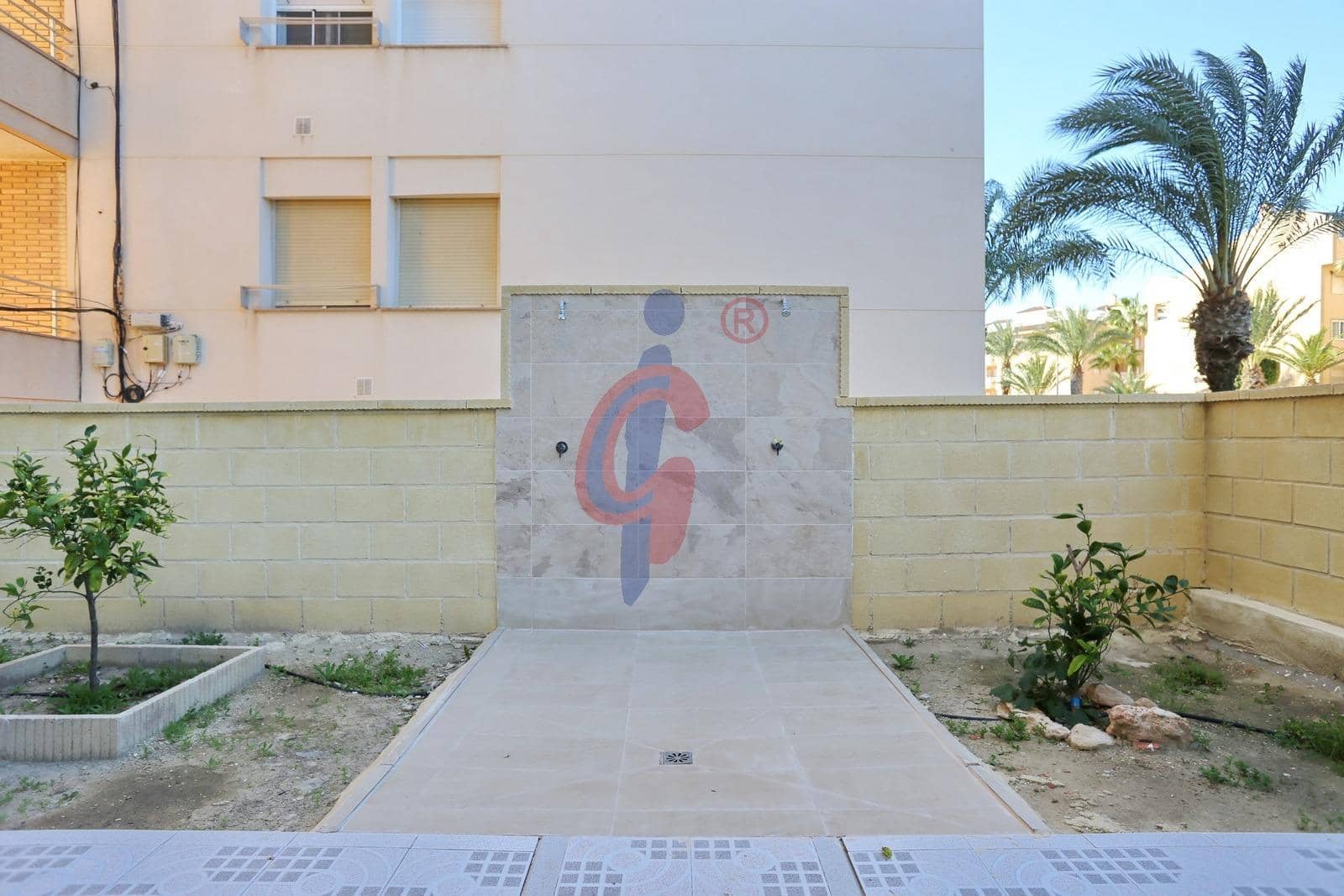 2 bedroom Flat for sale in Guardamar del Segura - € 143,800 (Ref: 9568799)