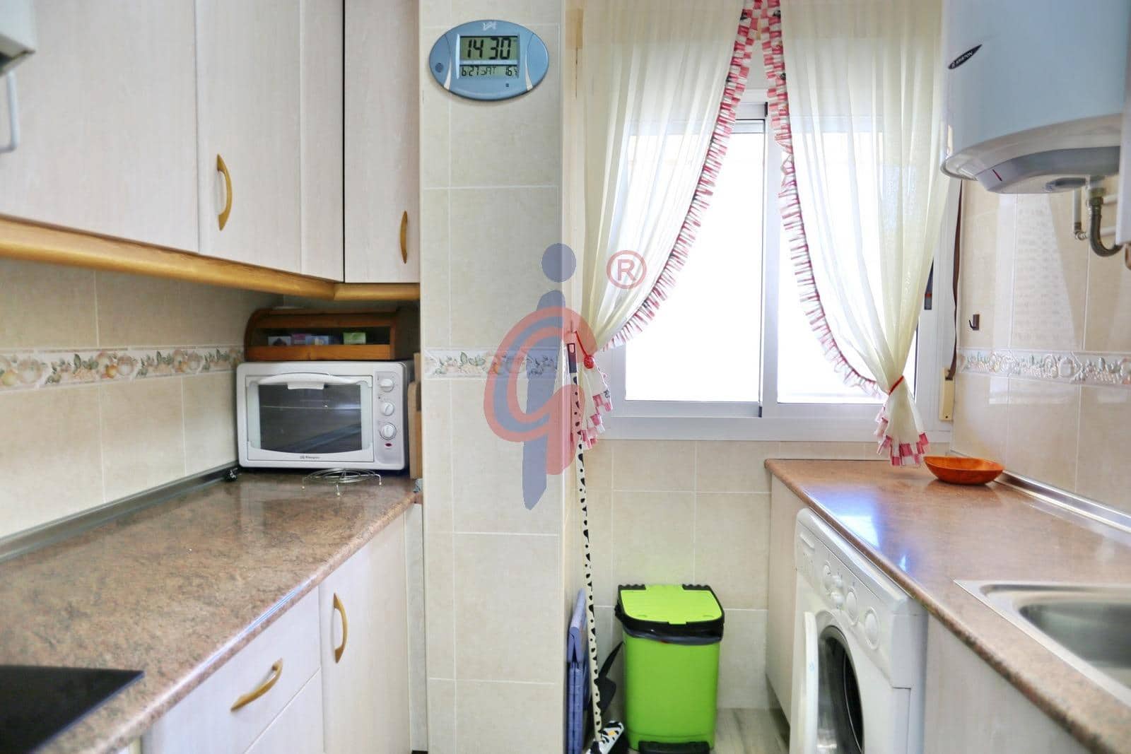 2 soveværelse Lejlighed til salg i Guardamar del Segura - € 228.000 (Ref: 9637714)