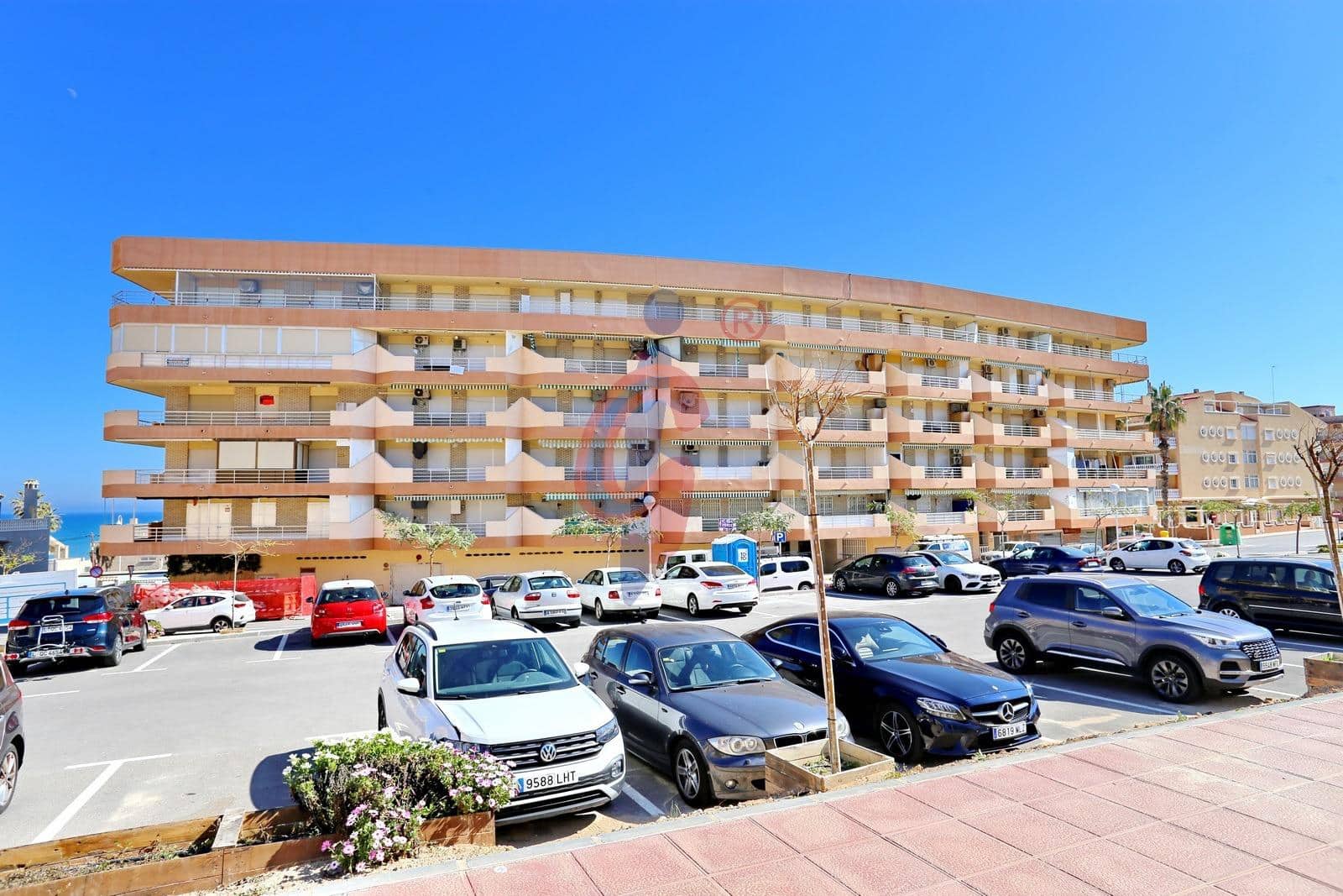 2 soveværelse Lejlighed til salg i Guardamar del Segura - € 228.000 (Ref: 9637714)