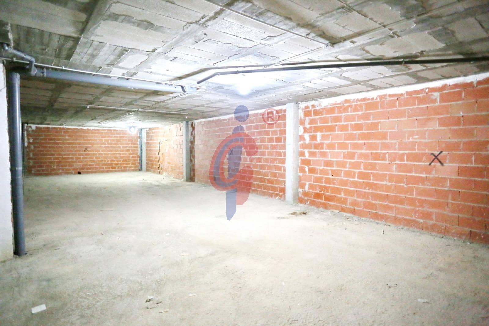 Commercieel te koop in Guardamar del Segura - € 179.900 (Ref: 9648276)
