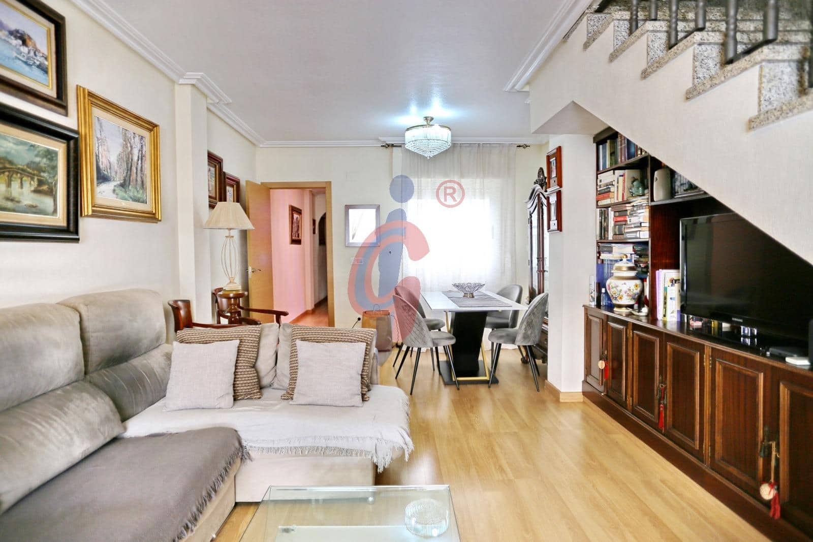 Ático de 3 habitaciones en Guardamar del Segura en venta - 249.950 € (Ref: 9659530)