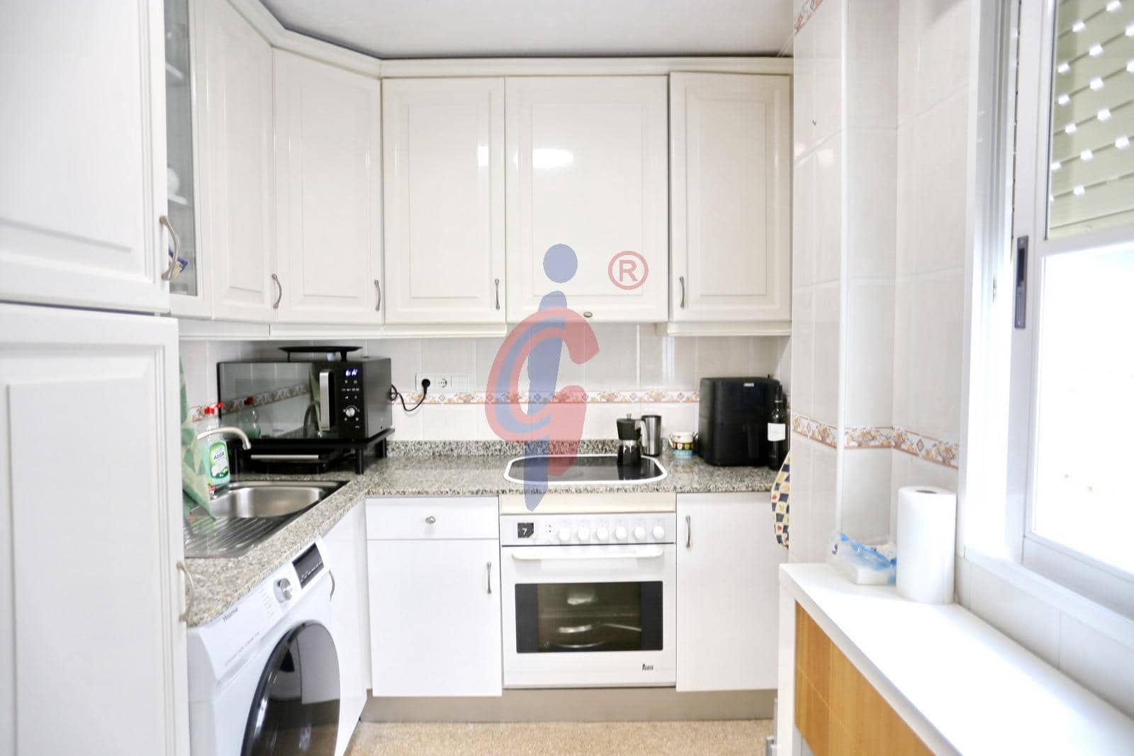 Ático de 3 habitaciones en Guardamar del Segura en venta - 249.950 € (Ref: 9659530)