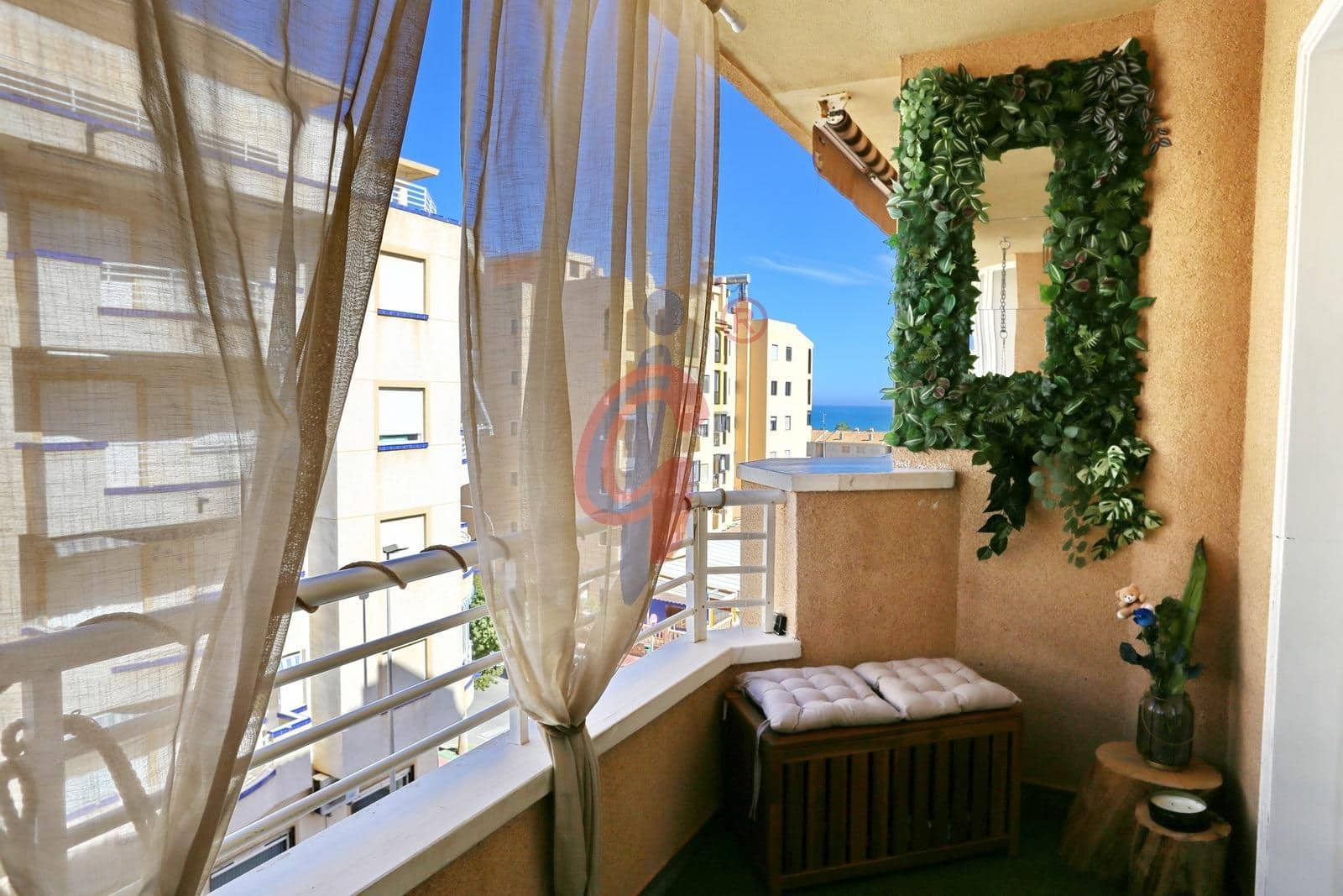 Ático de 3 habitaciones en Guardamar del Segura en venta - 249.950 € (Ref: 9659530)