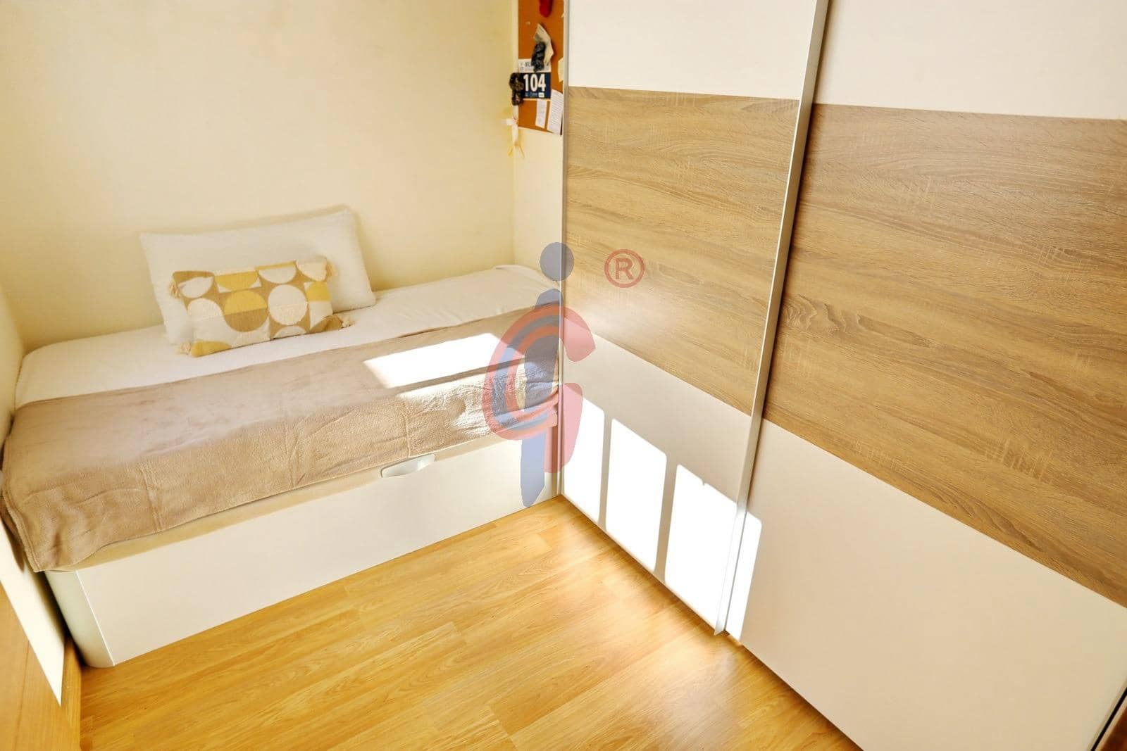 Ático de 3 habitaciones en Guardamar del Segura en venta - 249.950 € (Ref: 9659530)