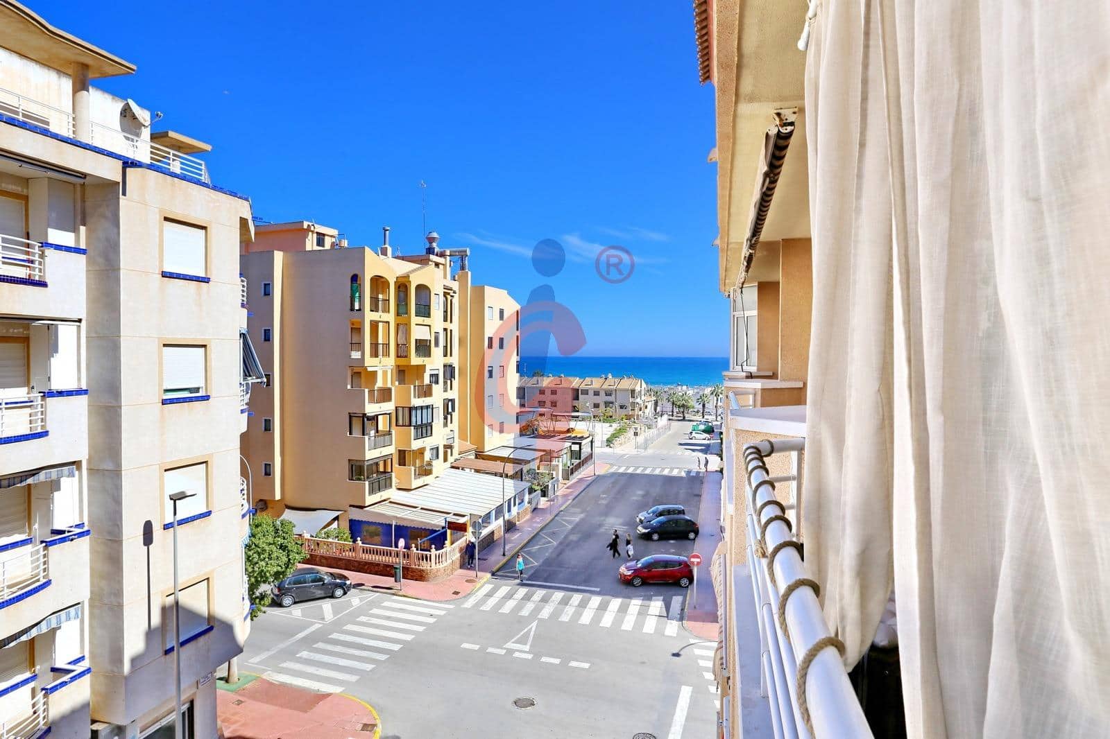 Ático de 3 habitaciones en Guardamar del Segura en venta - 249.950 € (Ref: 9659530)