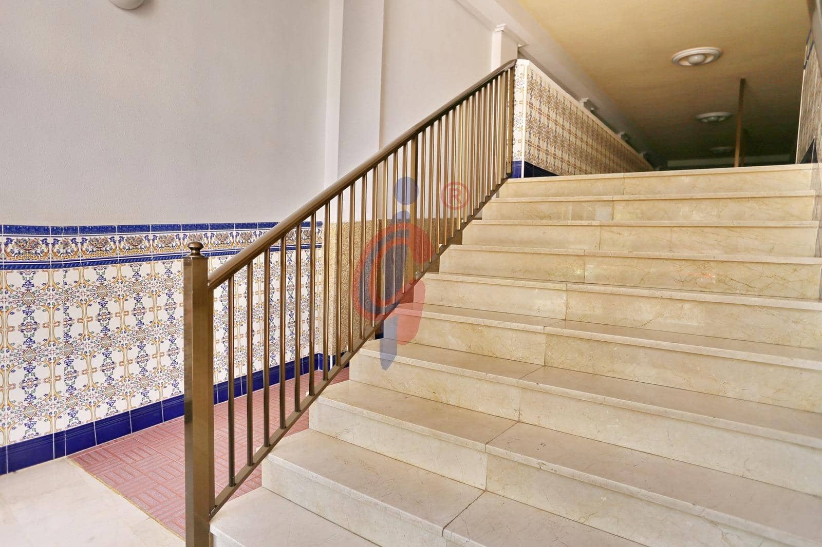 Ático de 3 habitaciones en Guardamar del Segura en venta - 249.950 € (Ref: 9659530)