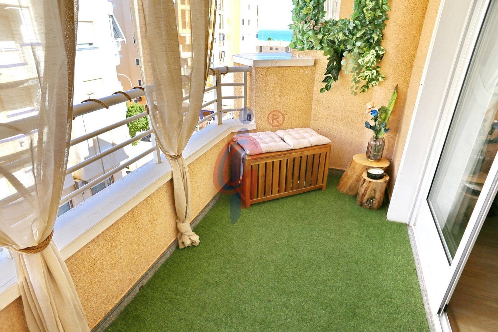 Ático de 3 habitaciones en Guardamar del Segura en venta - 249.950 € (Ref: 9659530)