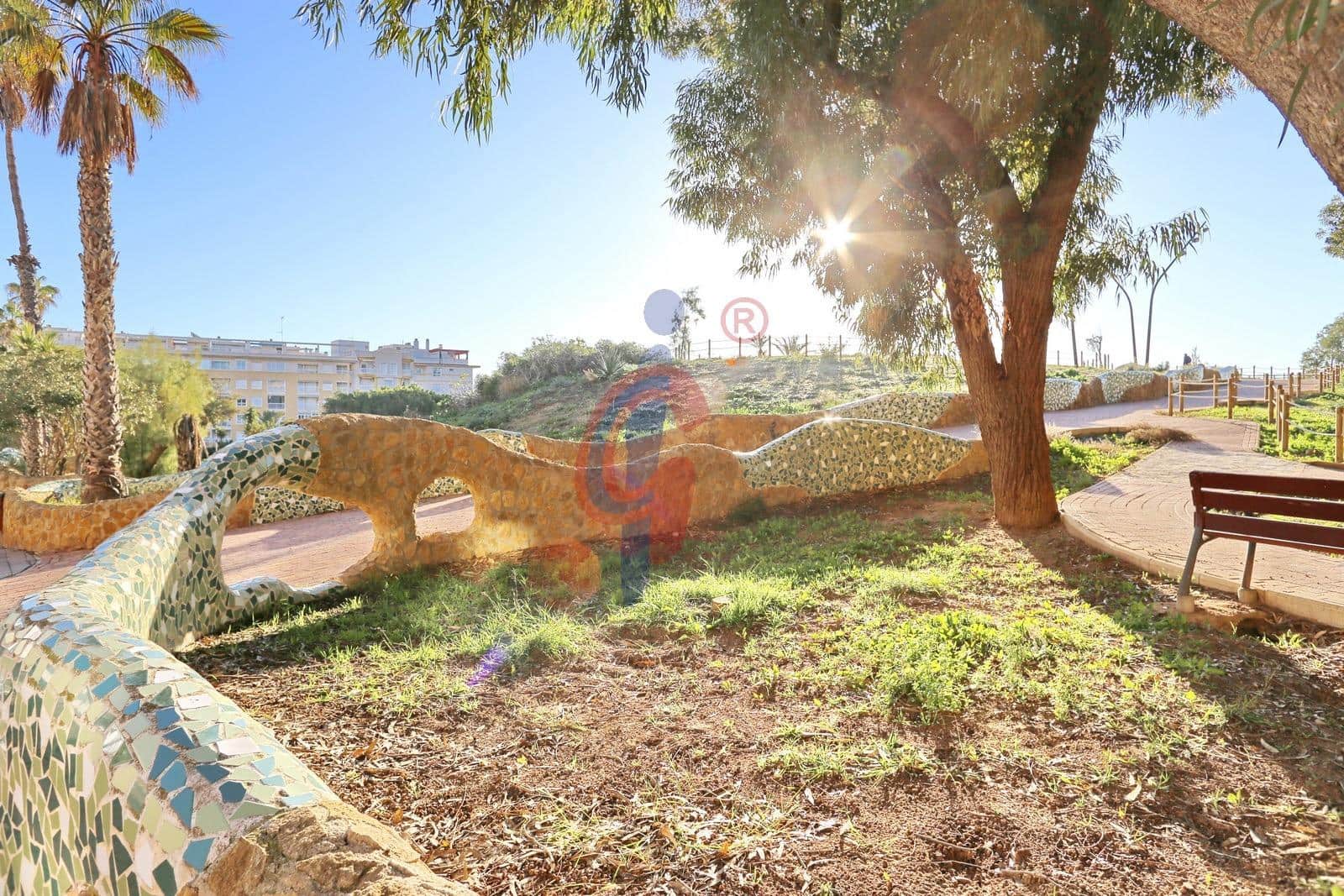 Ático de 3 habitaciones en Guardamar del Segura en venta - 249.950 € (Ref: 9659530)