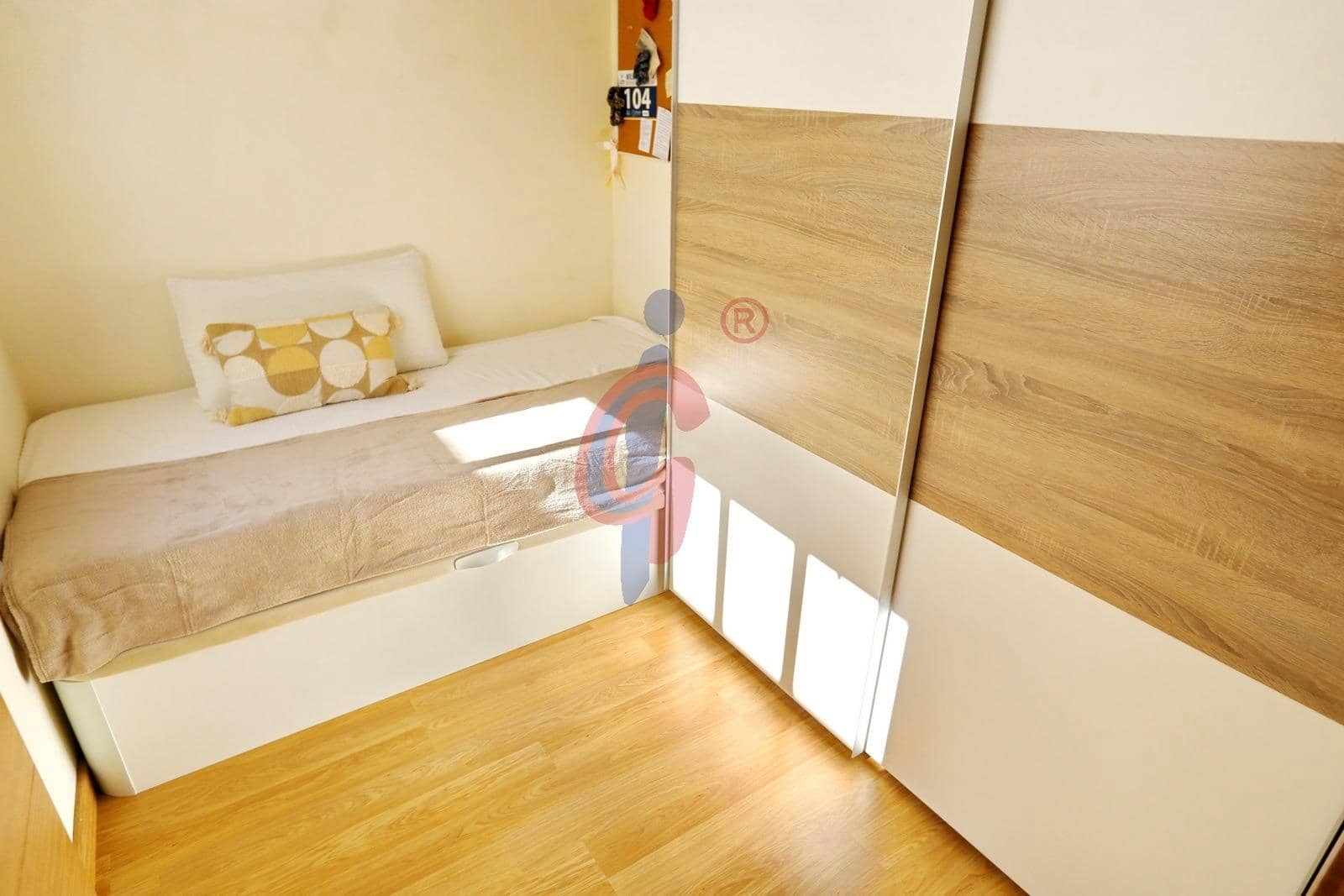 Ático de 3 habitaciones en Guardamar del Segura en venta - 249.950 € (Ref: 9659530)