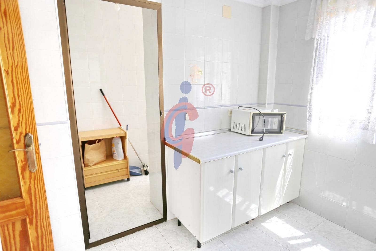 Apartamento de 3 habitaciones en Guardamar del Segura en venta - 245.000 € (Ref: 9661976)