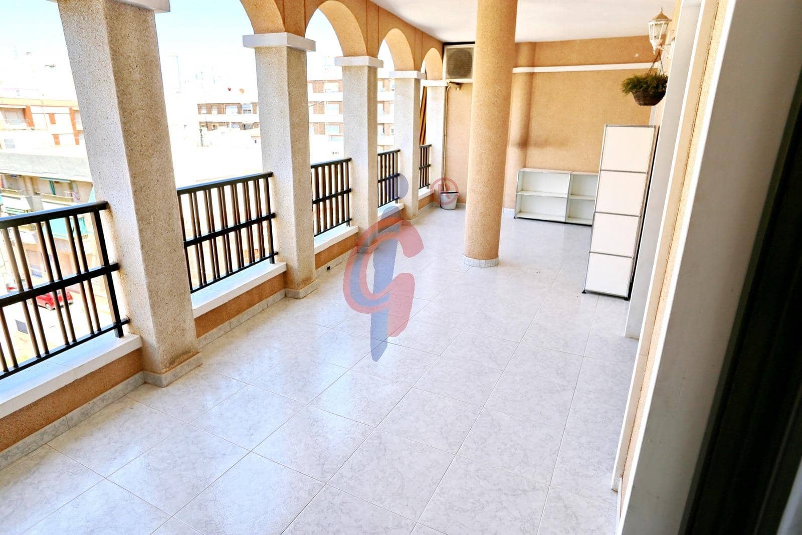 Apartamento de 3 habitaciones en Guardamar del Segura en venta - 245.000 € (Ref: 9661976)