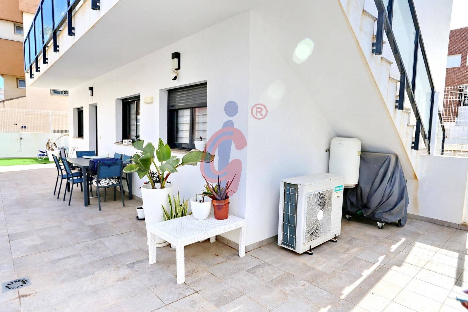 3 soverom Leilighet til salgs i Guardamar del Segura med svømmebasseng garasje - € 289 900 (Ref: 9670778)