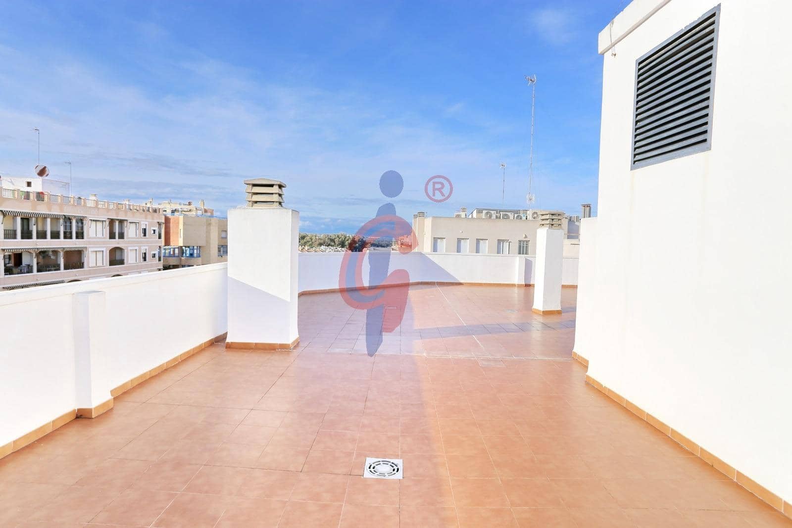 Piso de 1 habitación en Guardamar del Segura en venta - 136.500 € (Ref: 9679943)