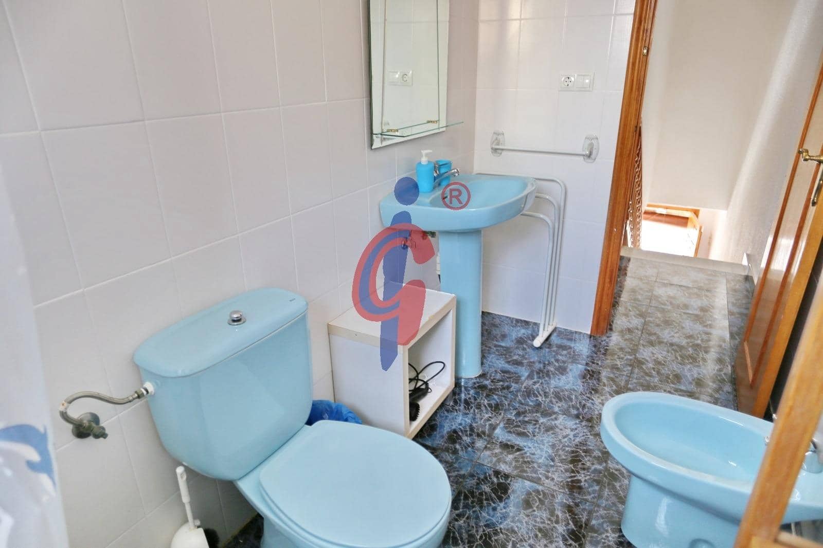 4 quarto Moradia em Banda para venda em Guardamar del Segura com garagem - 285 000 € (Ref: 9701722)