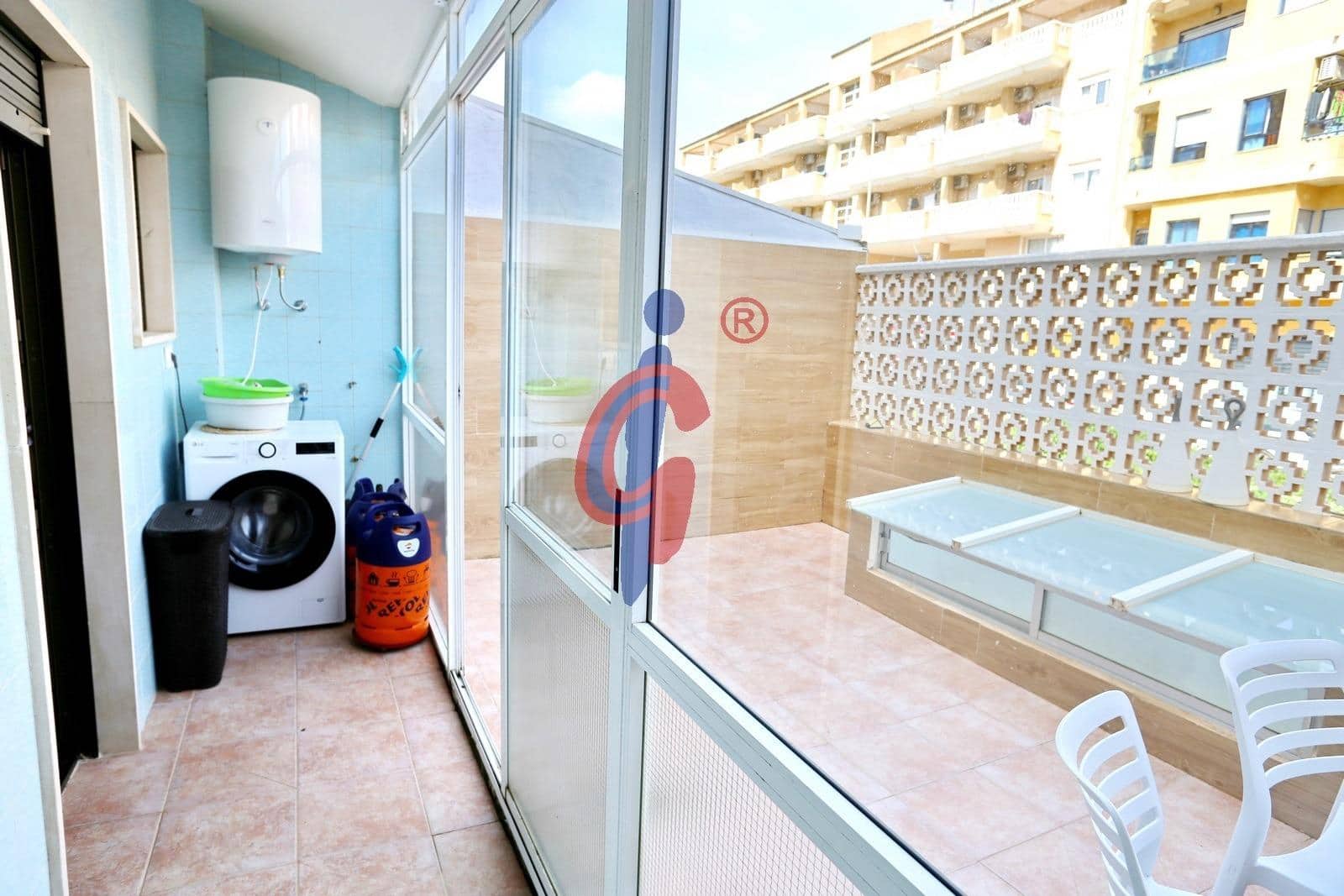 4 quarto Moradia em Banda para venda em Guardamar del Segura com garagem - 285 000 € (Ref: 9701722)