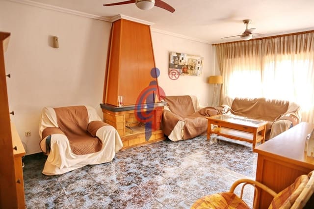 4 quarto Moradia em Banda para venda em Zona Pueblo, Guardamar del Segura com garagem - 285 000 € (Ref: 9701722)