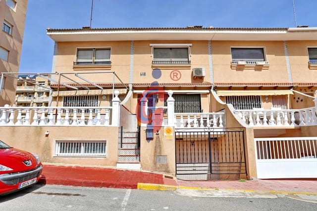 4 quarto Moradia em Banda para venda em Zona Pueblo, Guardamar del Segura com garagem - 285 000 € (Ref: 9701722)