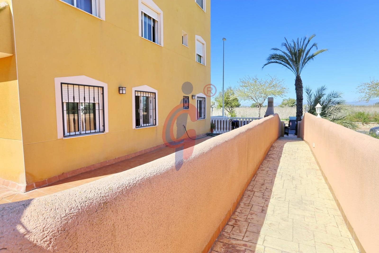 3 soveværelse Lejlighed til salg i Guardamar del Segura med swimmingpool garage - € 334.950 (Ref: 9701723)