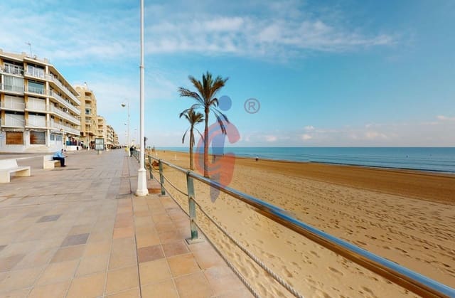 Commercieel te koop in Zona Pueblo, Guardamar del Segura - € 189.000 (Ref: 9701725)