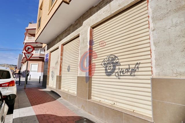 Commercieel te koop in Zona Pueblo, Guardamar del Segura - € 189.000 (Ref: 9701725)