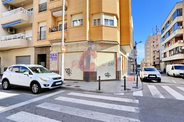 Commercieel te koop in Zona Pueblo, Guardamar del Segura - € 189.000 (Ref: 9701725)