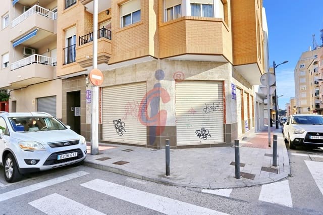 Commercieel te koop in Zona Pueblo, Guardamar del Segura - € 189.000 (Ref: 9701725)