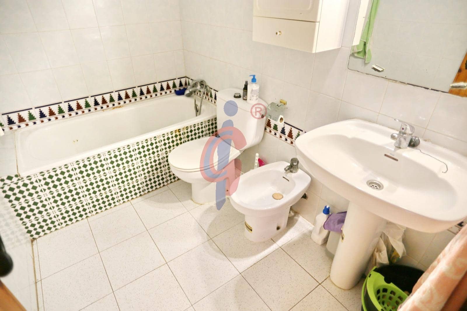 3 soveværelse Rækkehus til salg i Guardamar del Segura med swimmingpool - € 159.990 (Ref: 9701726)