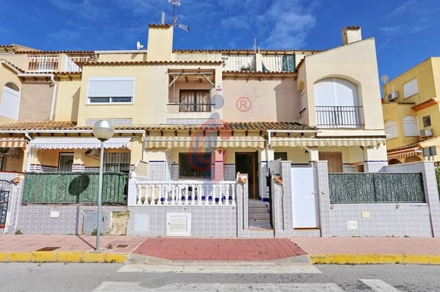 3 chambre Villa/Maison Mitoyenne à vendre à El Moncayo, Guardamar del Segura avec piscine - 149 990 € (Ref: 9701726)