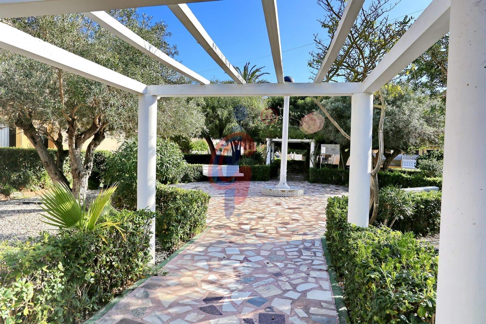 3 chambre Villa/Maison Mitoyenne à vendre à Guardamar del Segura avec piscine - 149 990 € (Ref: 9701726)