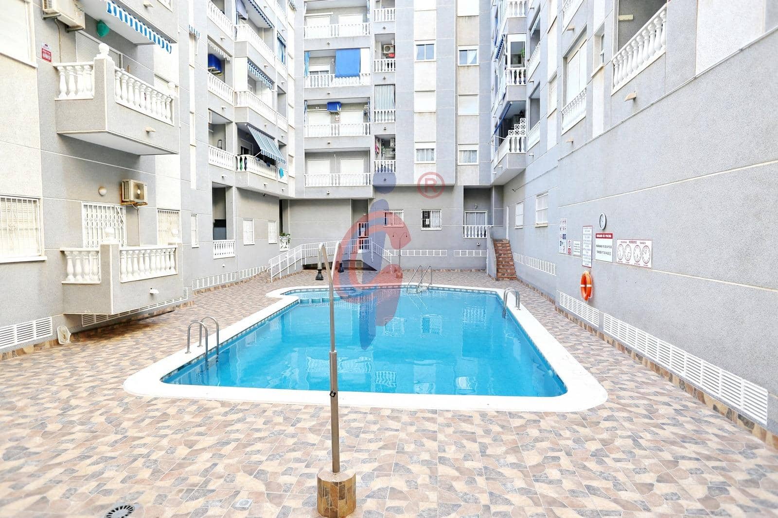 1 Zimmer Wohnung zu verkaufen in Guardamar del Segura mit Pool - 109.990 € (Ref: 9729342)