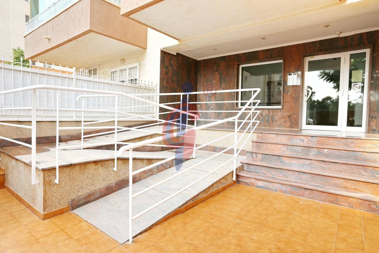 2 quarto Apartamento para venda em Guardamar del Segura com piscina garagem - 169 990 € (Ref: 9732231)