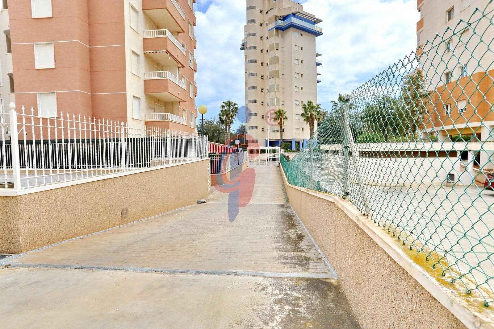 2 quarto Apartamento para venda em Guardamar del Segura com piscina garagem - 169 990 € (Ref: 9732231)