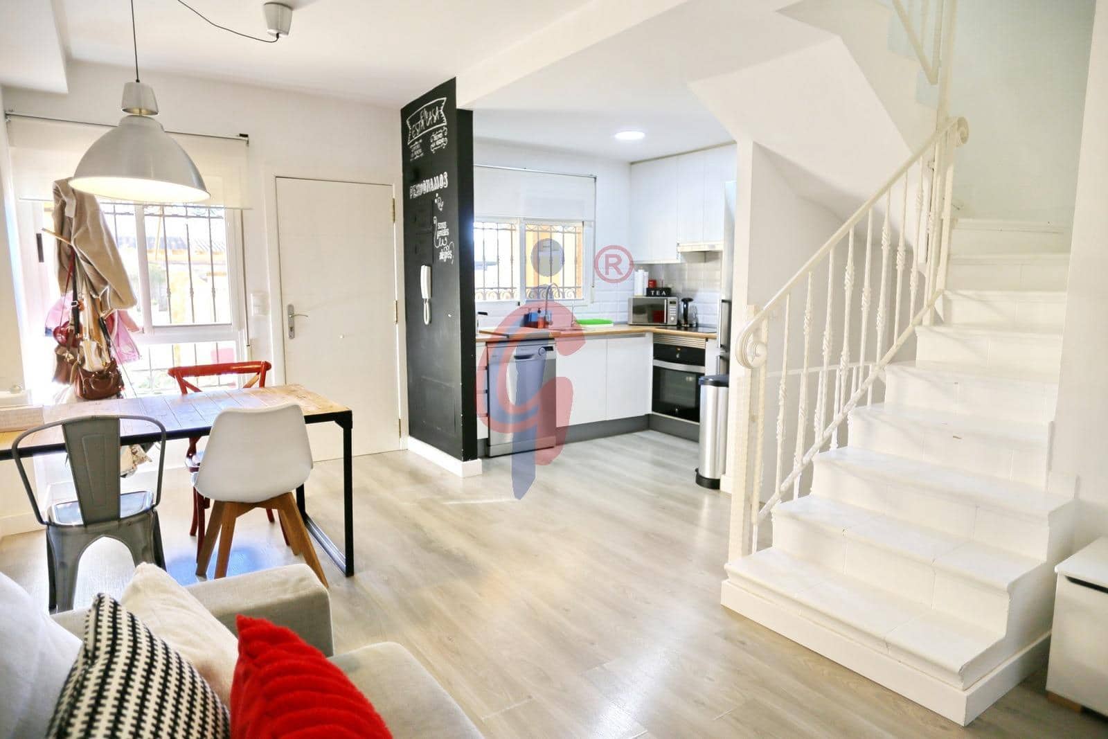 3 Zimmer Reihenhaus zu verkaufen in Guardamar del Segura mit Pool Garage - 280.000 € (Ref: 9738921)